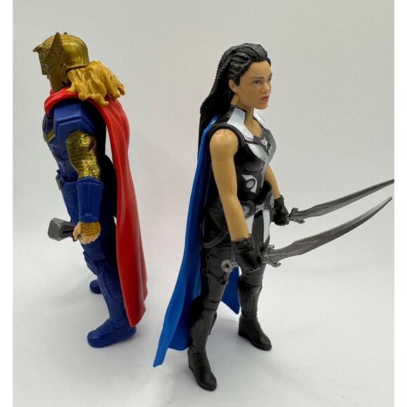 Marvel Studios Thor Love and Thunder King Valkyrie & Thor Deluxe Figures - Picture 5 of 8